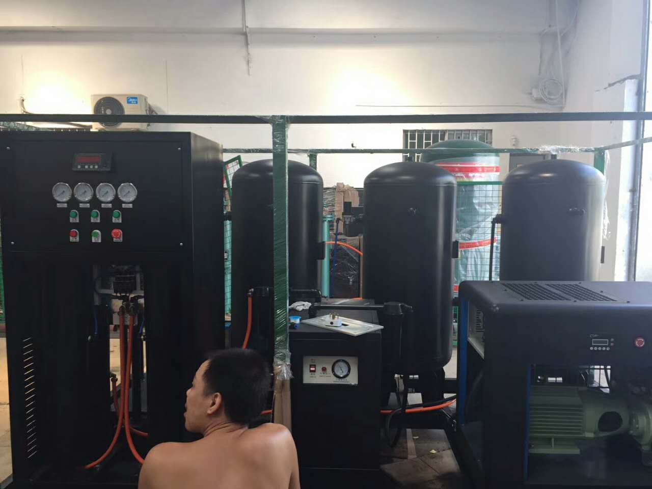 出口越南特定制氮機（全套）