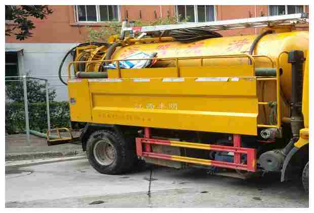 東方希望污水處理廠引領(lǐng)綠色環(huán)保新風(fēng)尚