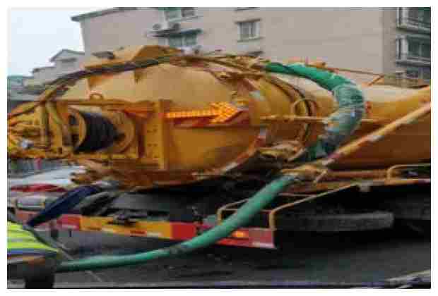 大觀園抽化糞池視頻全景揭秘