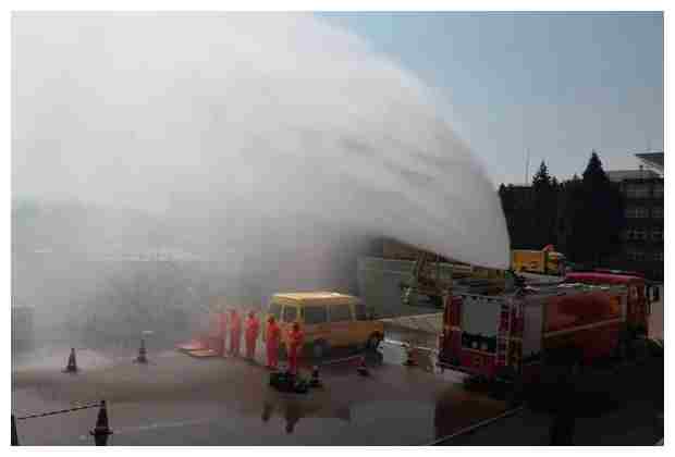 三替管道疏通服務(wù)電話(huà)_三替疏通熱線(xiàn)電話(huà)