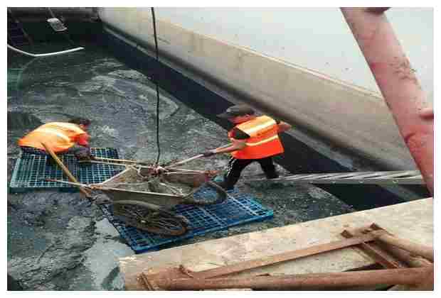 金星金達(dá)路雨污溝廢水清理的注意事項(xiàng)