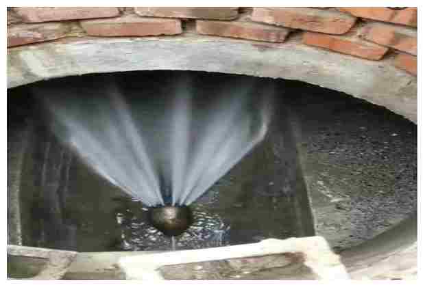 楊東鎮(zhèn)太平莊滿族村清掏廢水池應(yīng)該怎么清理呢