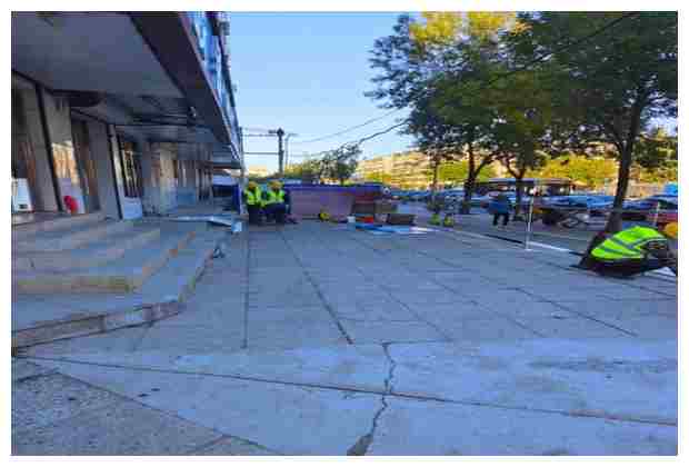 楊東鎮(zhèn)梭草村清理隔油池附近同城